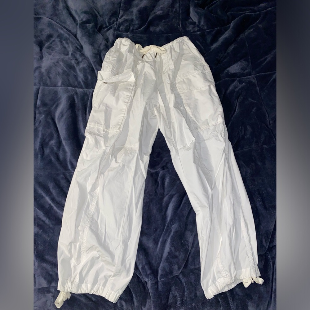 Urban Outfitters BDG White Cargo Pants Size M